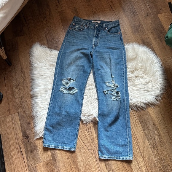 LEVI’S Ribcage Ankle Straight Jeans In Medium Wash - Picture 2 of 5